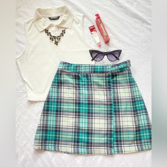 Brandy Melville Emerson Plaid Skirt - Picture 8 of 9